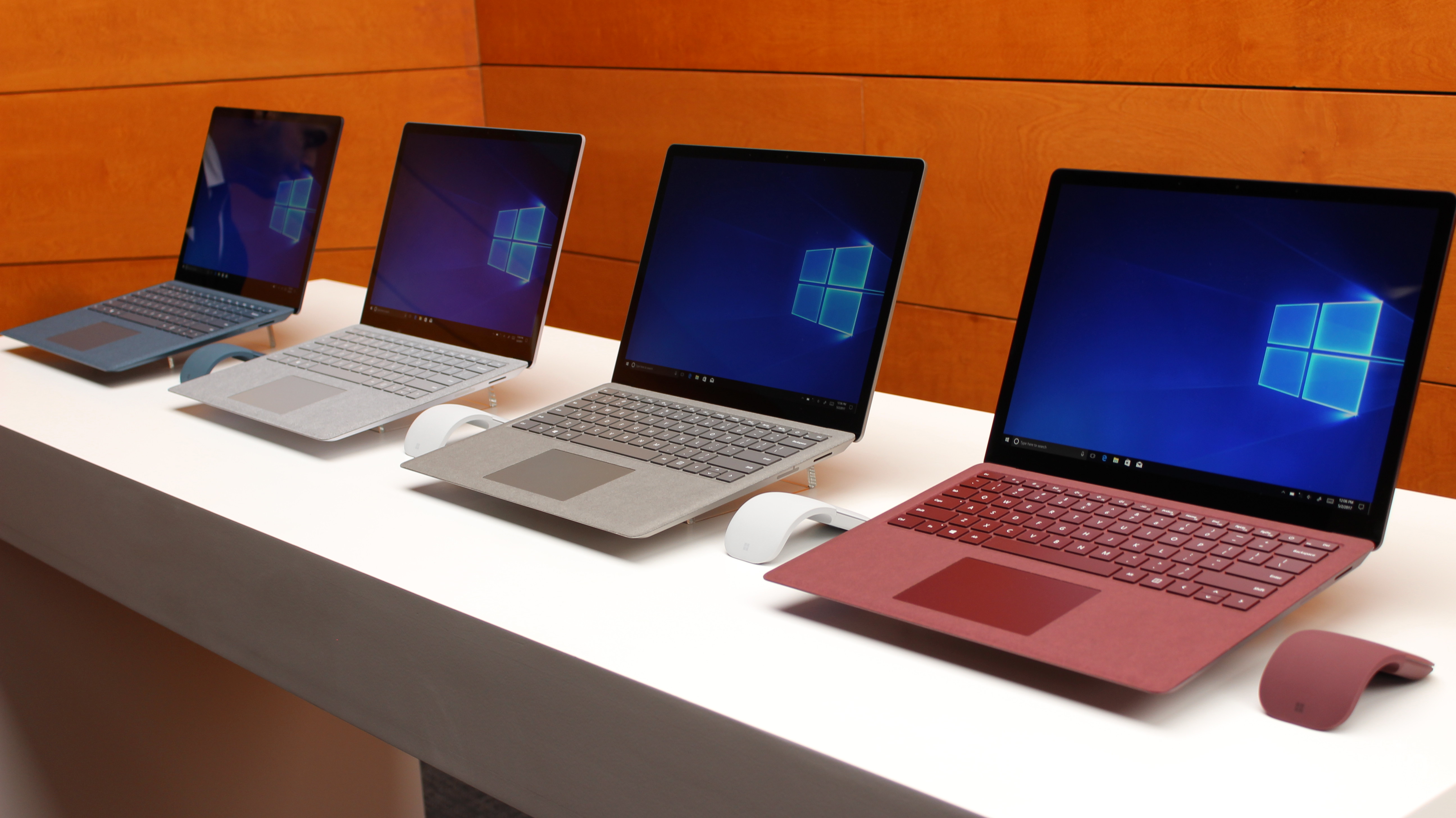 Microsoft может представить 15-дюймовый Surface Laptop 3 » Community