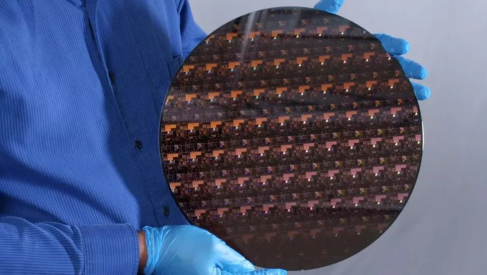 IBM создала первый в мире чип, выполненный по 2-нм техпроцессу